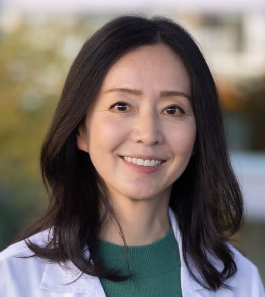 Oncología médica - Jingquan «Caron» Jia, doctor en Medicina y doctor en Filosofía
